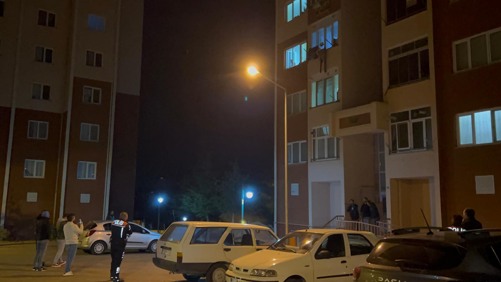 Kayınbabasını Bıçakladı