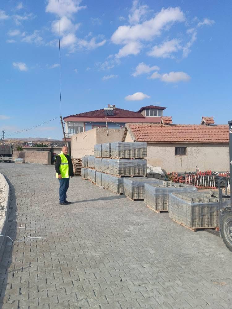 Yazıhüyük’de Yol Düzenleme Çalışmaları Sürüyor