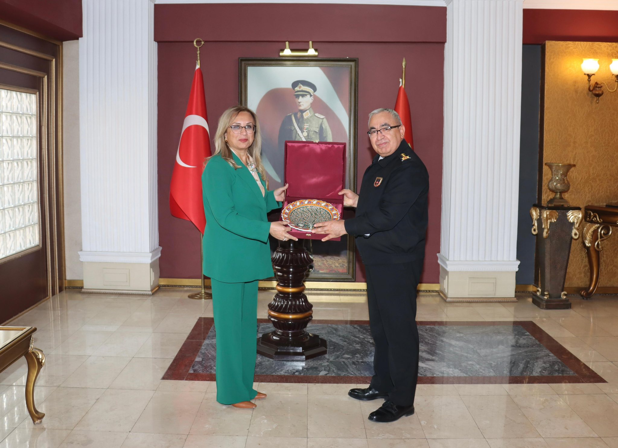 MHP GRUP BAŞKANVEKİLİ PROF.DR KILIÇ’TAN HEMŞEHRİMİZ ANKARA İL JANDARMA KOMUTANI TUĞGENERAL YILDIZ’A NEZAKET ZİYARETİ