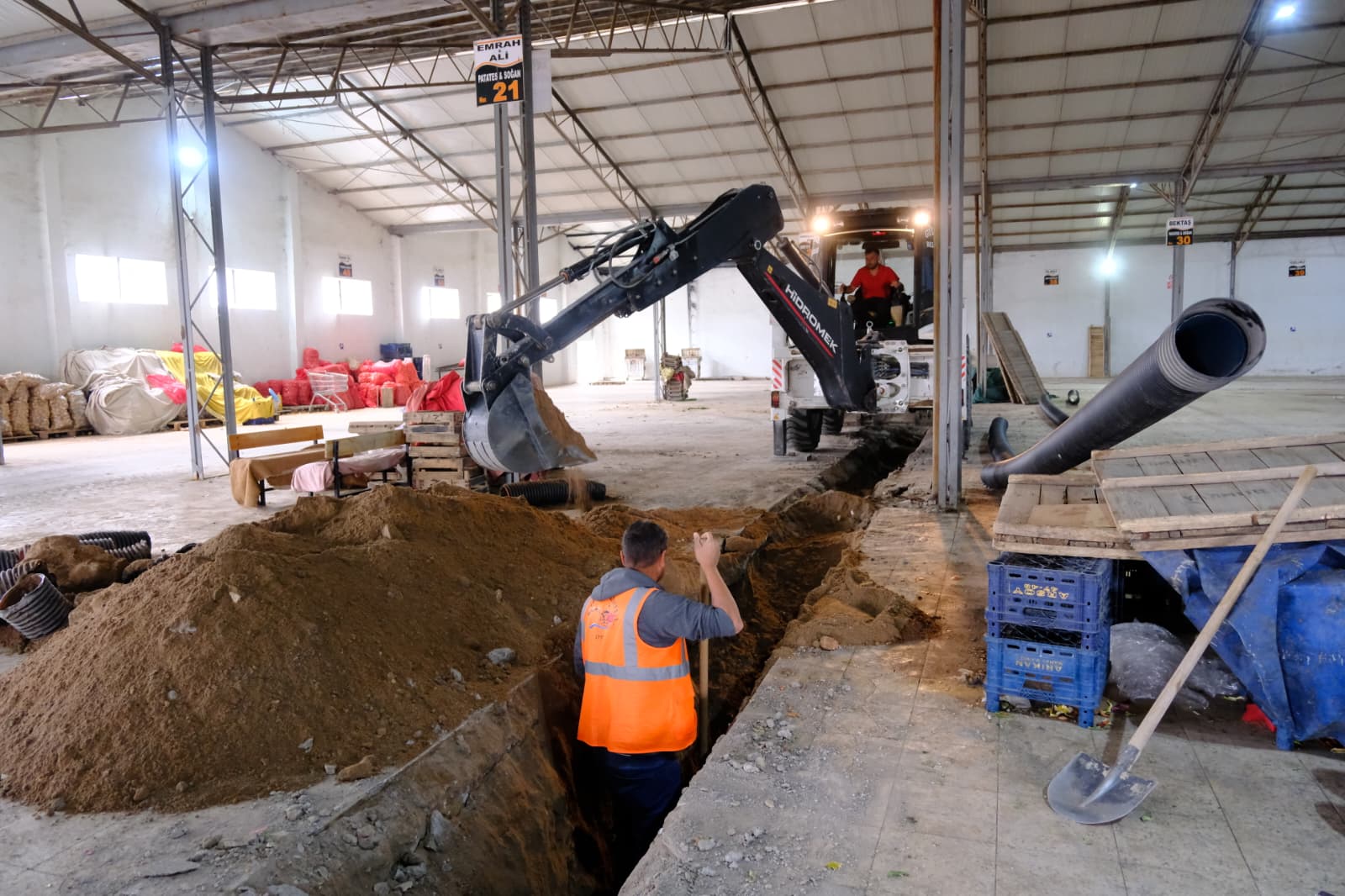 Gülşehir Belediye Ekipleri Üst Yapı ve Çevre Düzenleme Çalışmalarını Sürdürüyor