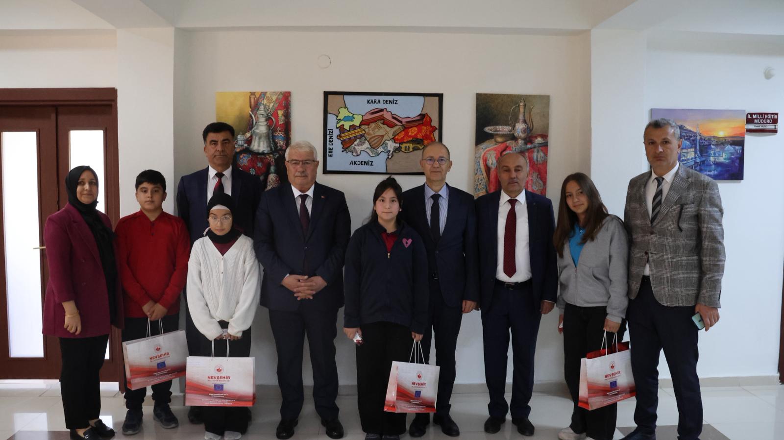 “Köklü Geçmişten Güçlü Cumhuriyete” Konulu Resim, Şiir ve Kompozisyon Yarışması Sonuçlandı