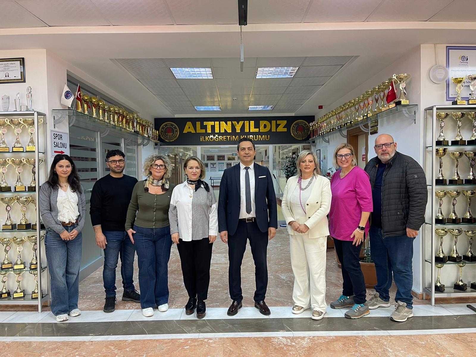 ALTINYILDIZ EĞİTİM KURUMU ERASMUS PROJESİ KAPSAMINDA İTALYAN MİSAFİRLERİNİ AĞIRLIYOR