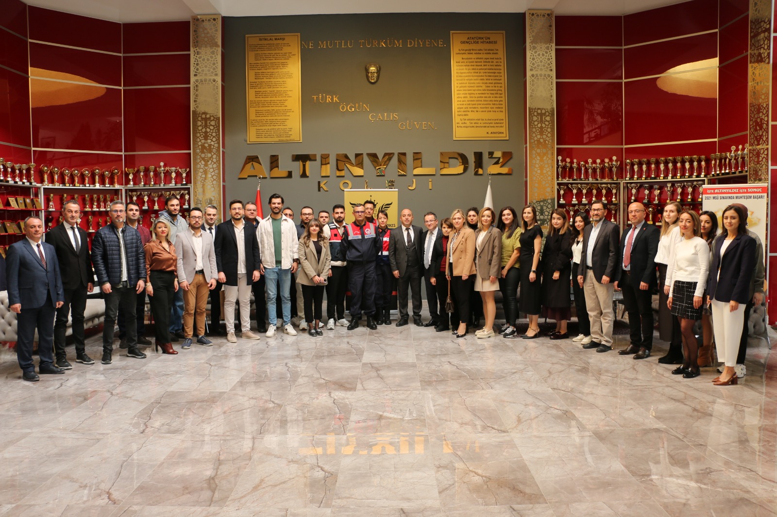 ALTINYILDIZ KOLEJİ FEN VE ANADOLU LİSESİNDE  13.GELENEKSEL MESLEK TANITIM VE KARİYER GÜNLERİ
