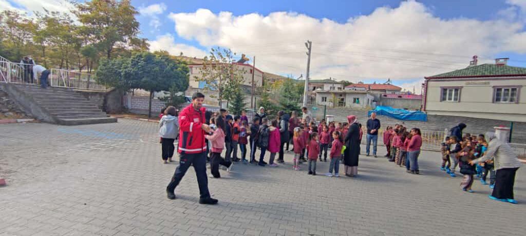 Tüm Okullarda Tatbikatlar Gerçekleştirildi