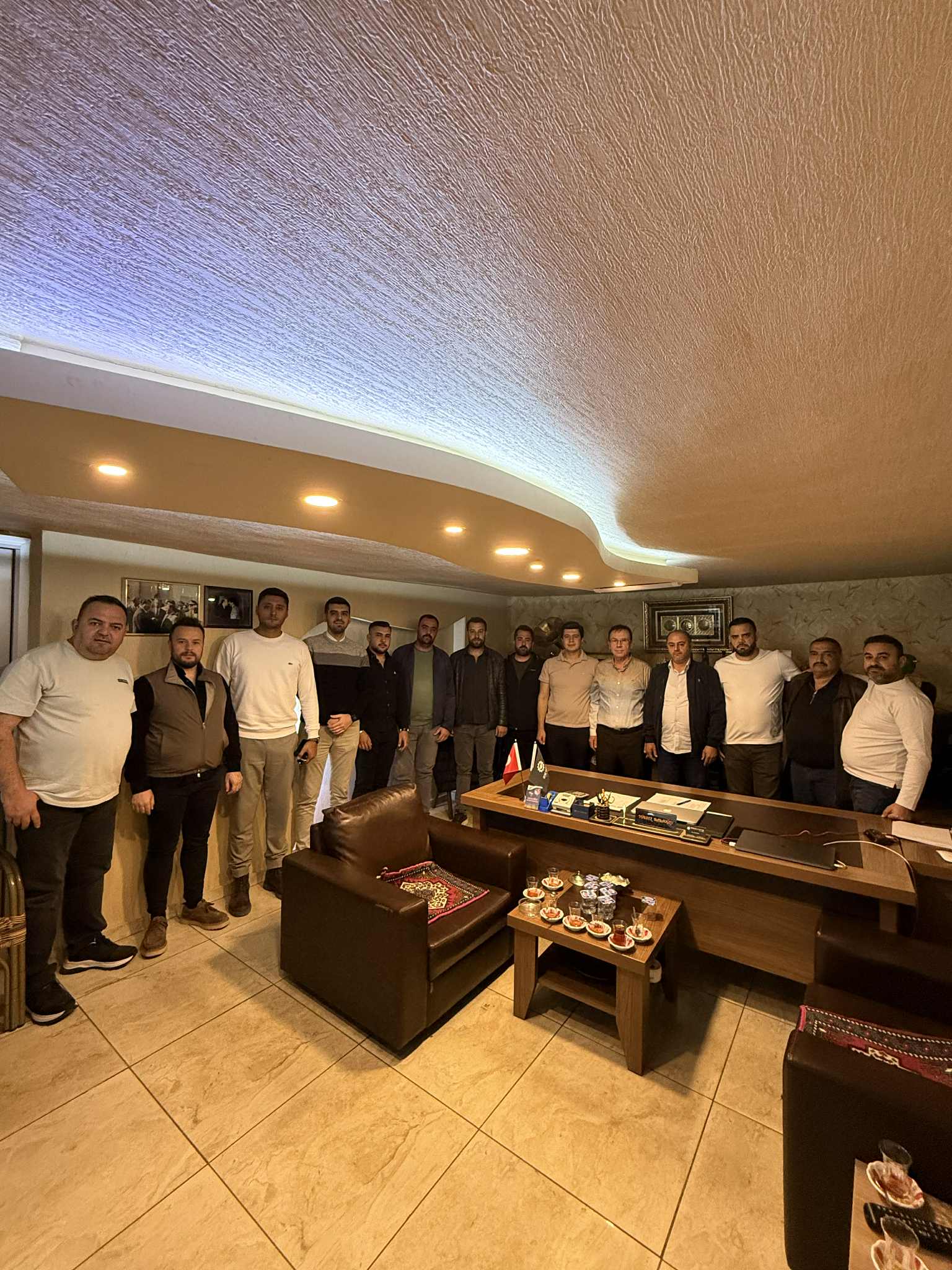 Genç Vizyon Ekibi, Galericiler Grubu İle Bir Araya Geldi