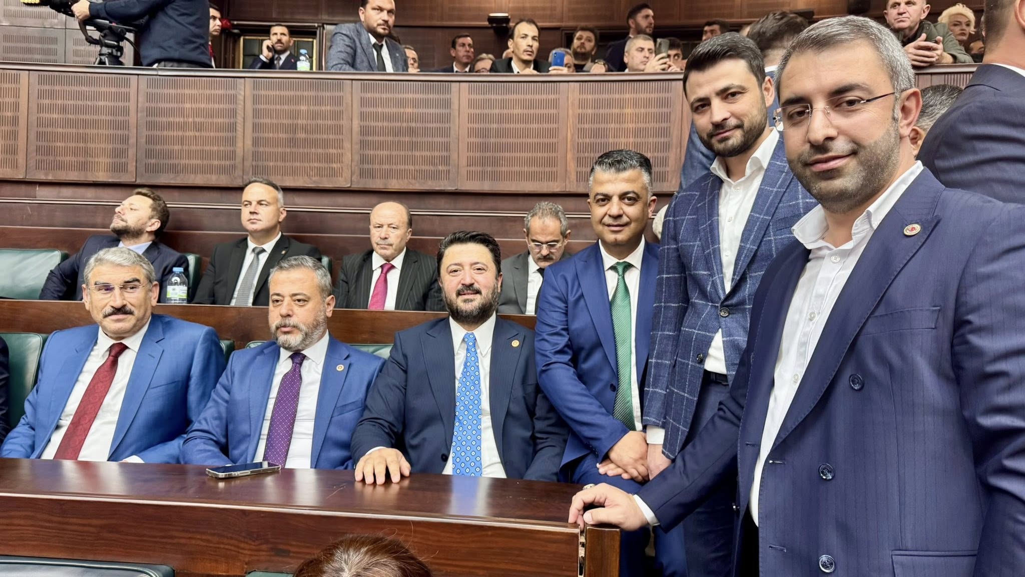 BELEDİYE BAŞKANLARI GÜNEŞ VE ÖZÇELİK, AK PARTİ GRUP TOPLANTISINA KATILDI
