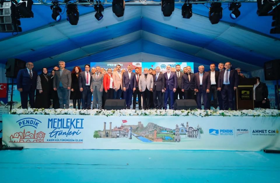 PENDİK MEMLEKET GÜNLERİNDE SAHNE NEVŞEHİRLİLERİN OLDU