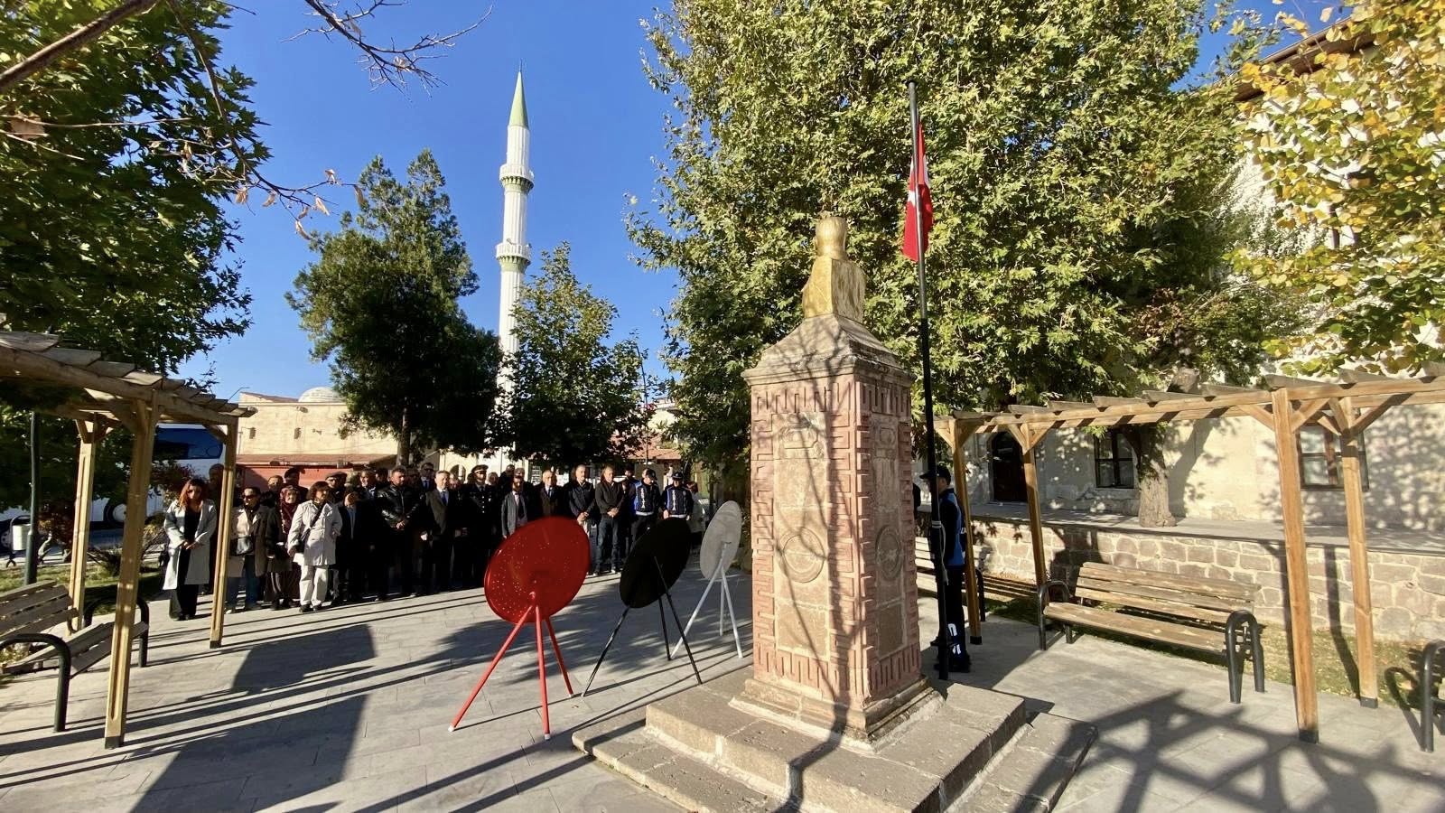 Cumhuriyetimizin Kurucusu Atatürk,  Ortahisar’da Anıldı
